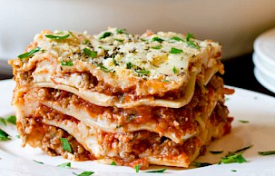 Deep lasagna dish top