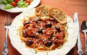 Kalamata Spaghetti